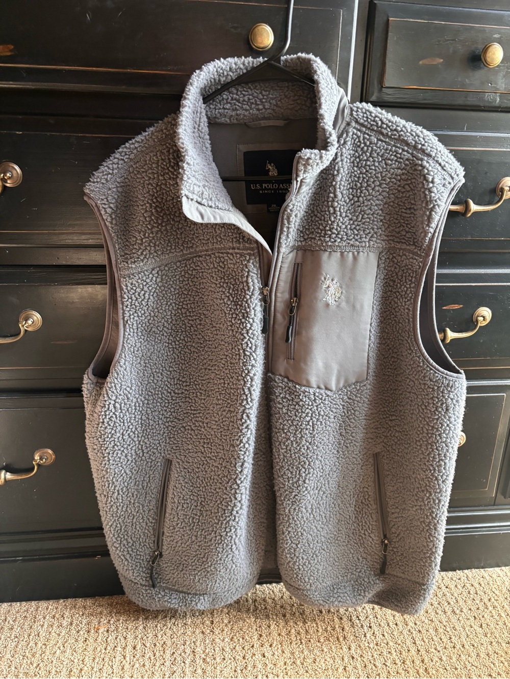 U.S. Polo Assn. Men’s Light Gray Sherpa Fleece Vest with Zip Pockets